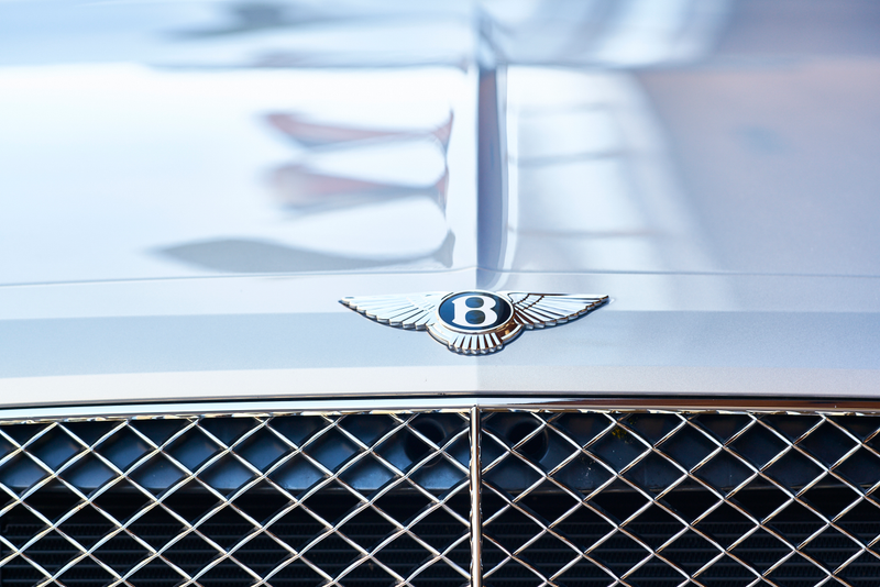 Illustration for article titled The 2017 Bentley Bentayga Is Way Too Ridiculous And Way Too Fast Not To Love